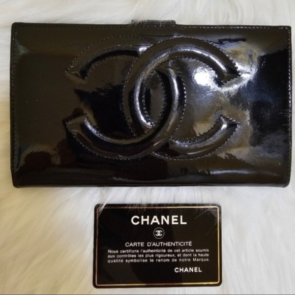 CHANEL Handbags - CHANEL CC Logo Patent Leather Long Bifold Wallet